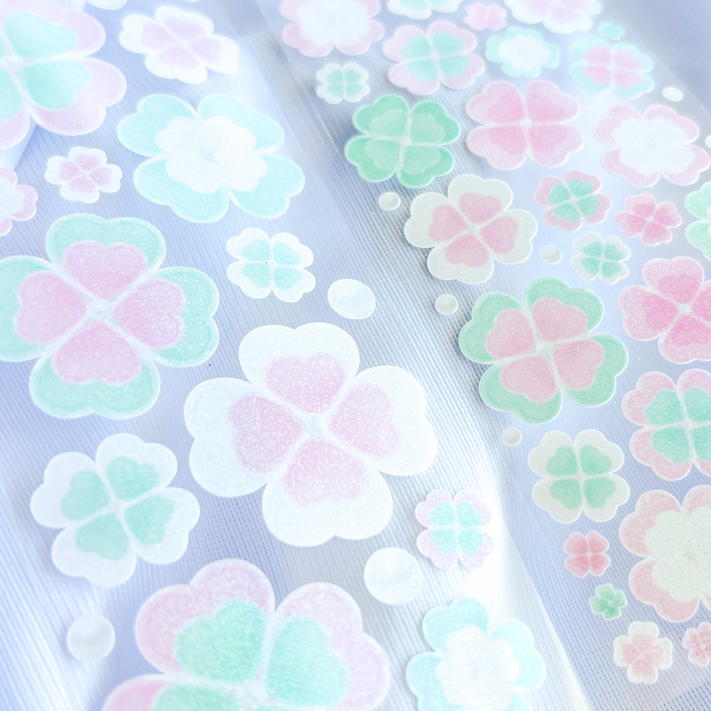 [borahstudio] Clover Buttons Deco Sticker (Green Pink)